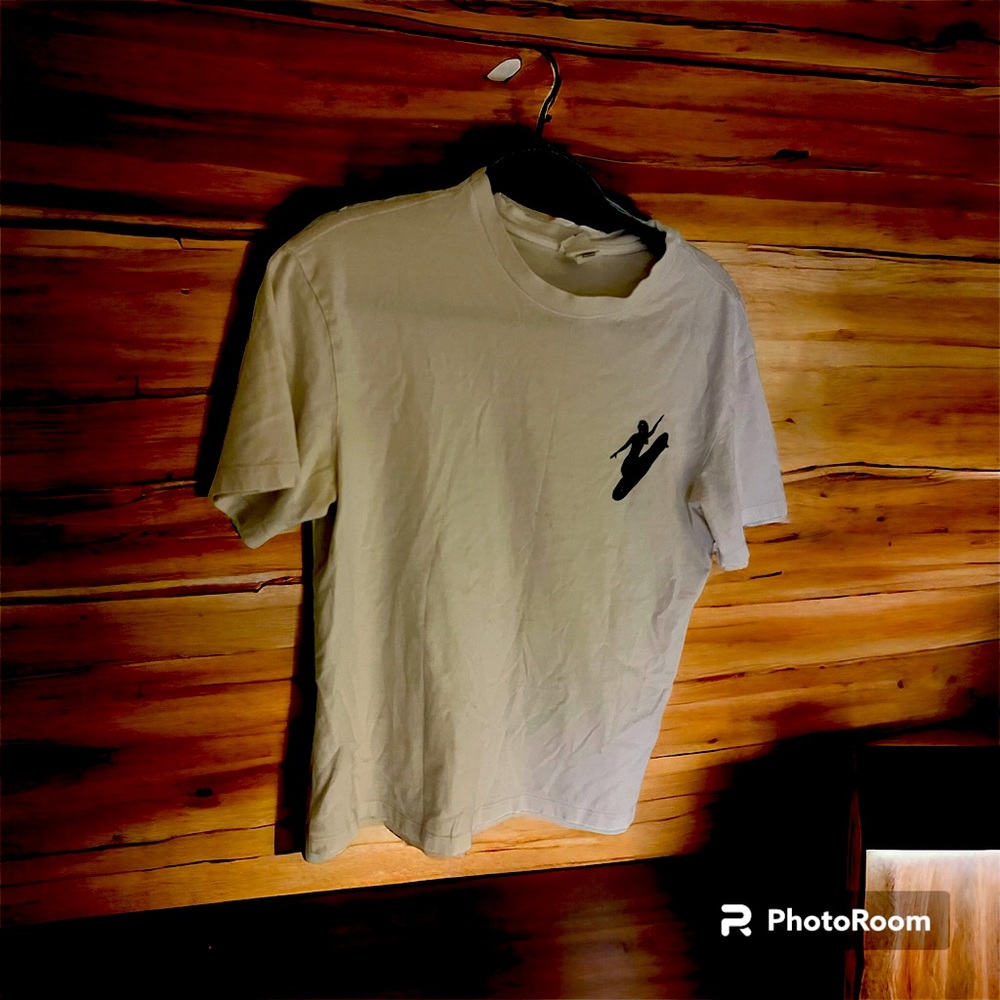Tee shirt size small women waves logo by H&M